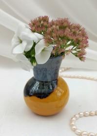 Керамическая вазочка для цветов