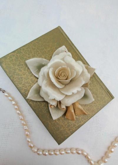 Роза с бутонами / Фарфор Каподимонте / Италия