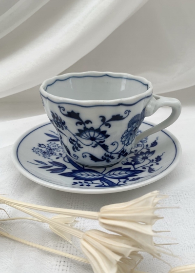 Сборная чайная пара с паттерном «Синий лук» BLUE DANUBE / HUTSCHENREUTHER