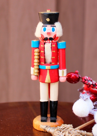 Деревянный 