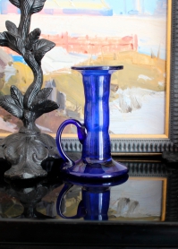 Подсвечник из синего стекла