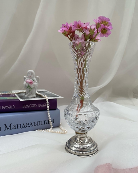 Антикварная хрустальная вазочка
