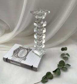 Пара подсвечников в стиле модерн