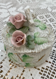 Шкатулка фарфоровая  / Япония