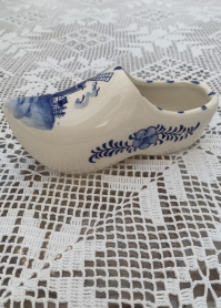 Фарфоровая пепельница в виде башмачка  / Голландия 