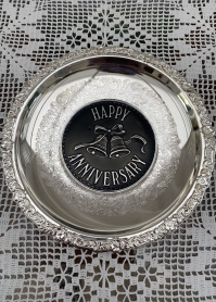 Декоративная тарелка HAPPY ANNIVERSARY  / СЧАСТЛИВОЙ ГОДОВЩИНЫ