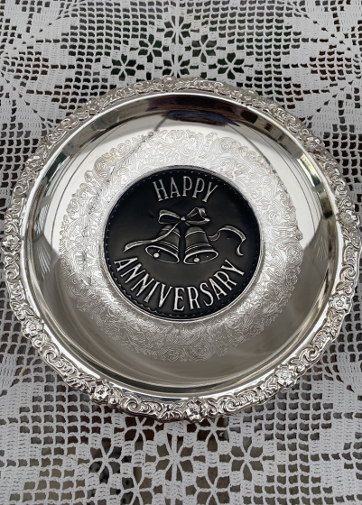 Декоративная тарелка HAPPY ANNIVERSARY  / СЧАСТЛИВОЙ ГОДОВЩИНЫ